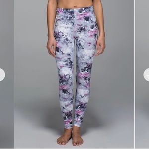 Lululemon Full-on Luon Wunder Under Pant Size 6